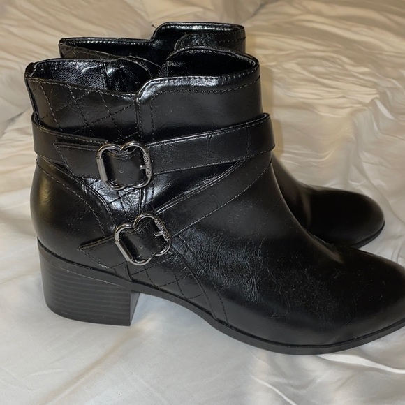 unisa boots dsw